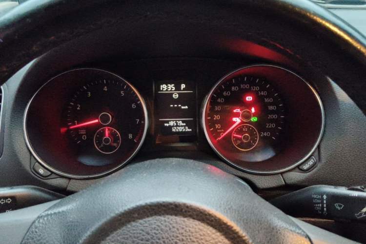 Used Volkswagen Golf 2011 1.6L Automatic Comfort Model Instrument Cluster