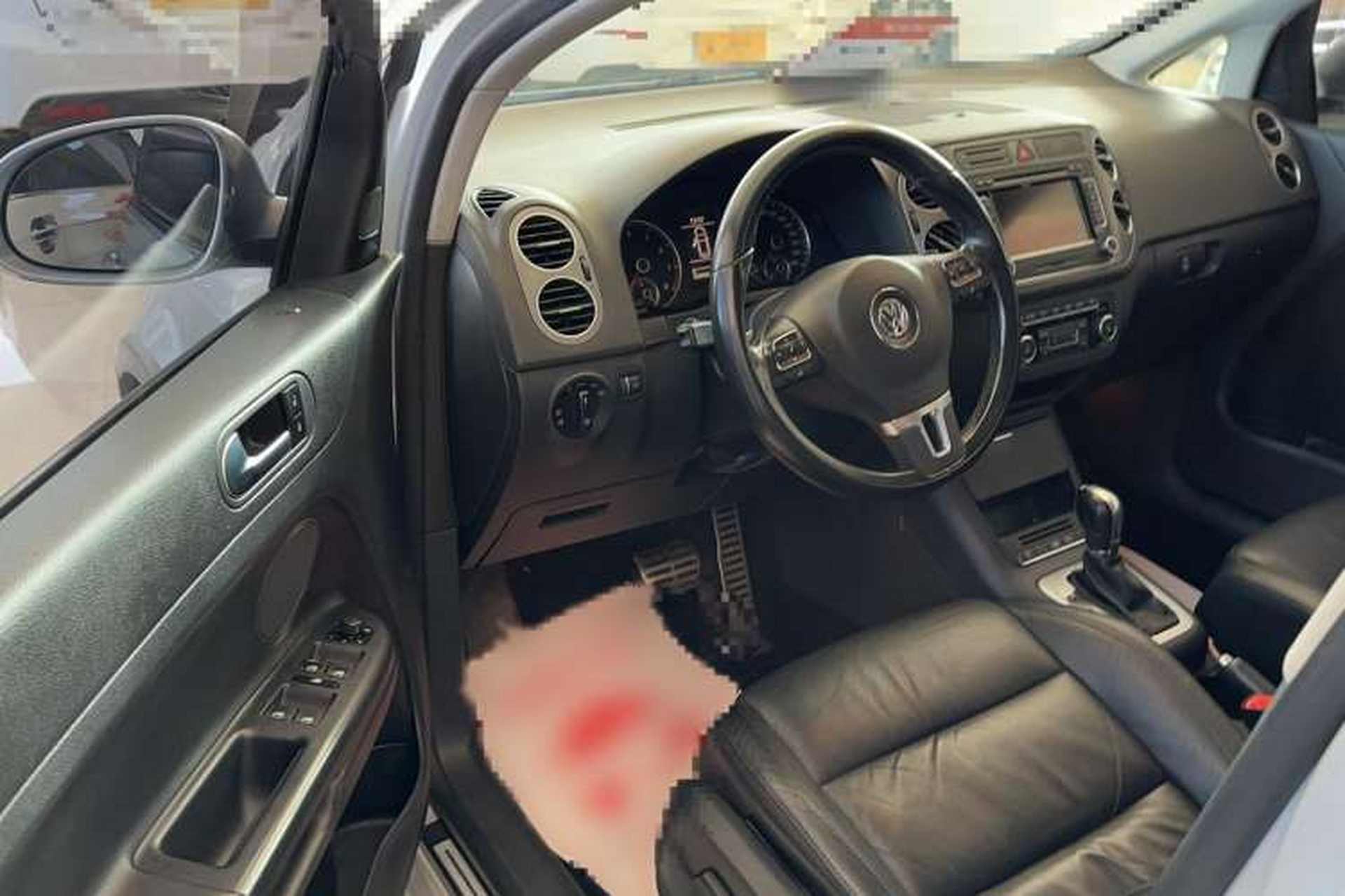 Used Volkswagen Golf 2011 1.4TSI Cross Golf Interior 2
