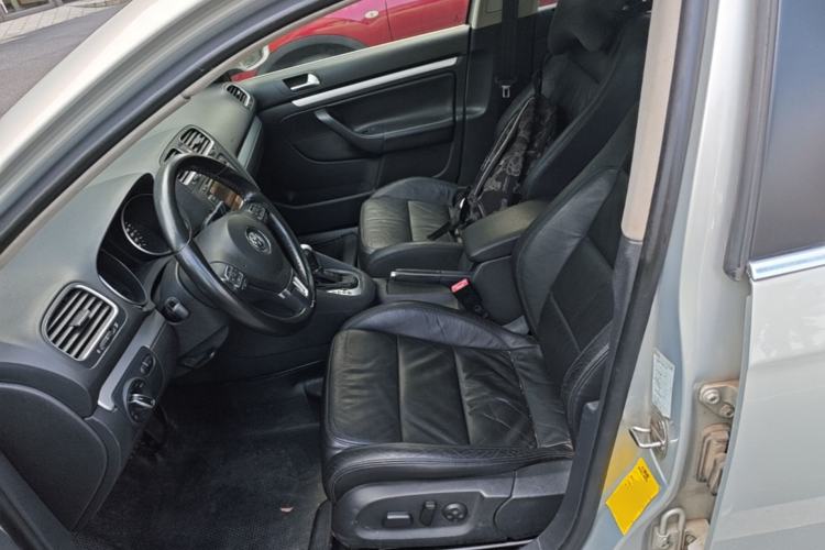 Used Volkswagen Golf 2011 1.4 TSI Luxury Touring Edition Left Front Seat