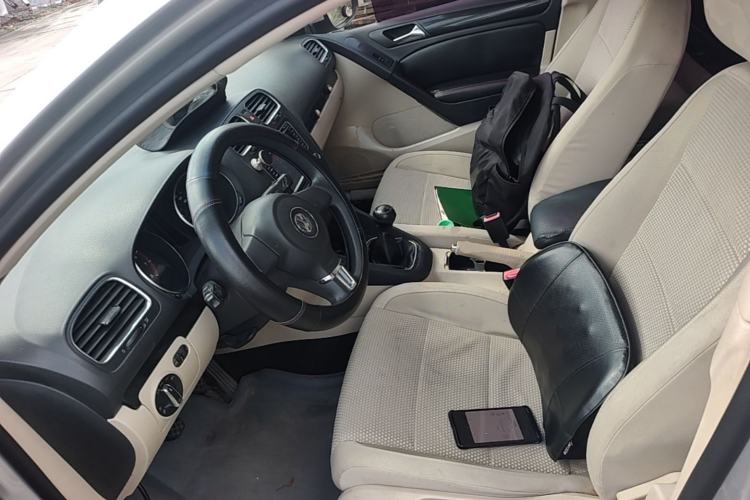 Used Volkswagen Golf 2011 1.6 Manual Comfort Model Left Front Seat