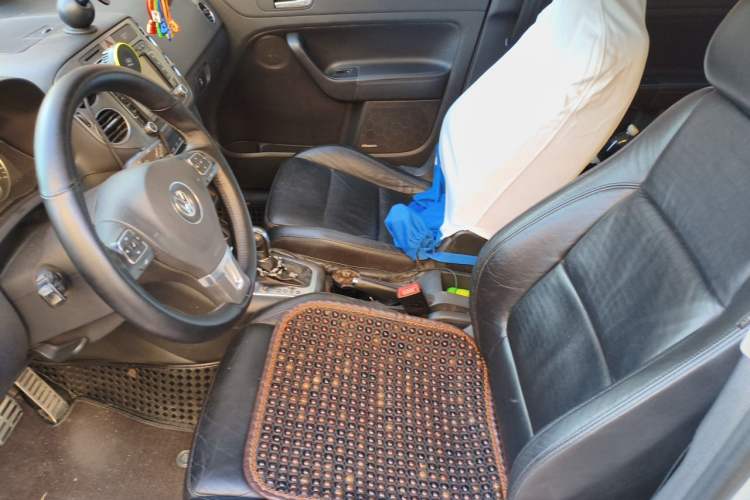 Used Volkswagen Golf 2011 1.4TSI Cross Golf Left Front Seat