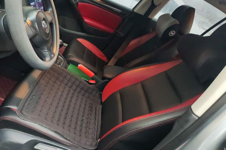 Used Volkswagen Golf 2011 1.6 Manual Comfort Model Left Front Seat