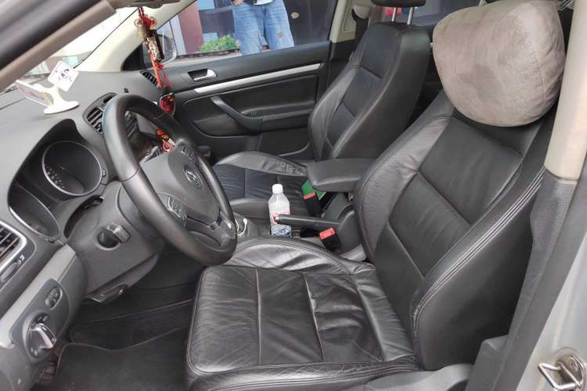 Used Volkswagen Golf 2011 1.4 TSI Luxury Touring Edition Left Front Seat