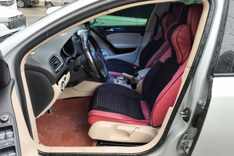 Used Volkswagen Golf 2011 1.6 Manual Comfort Model Left Front Seat