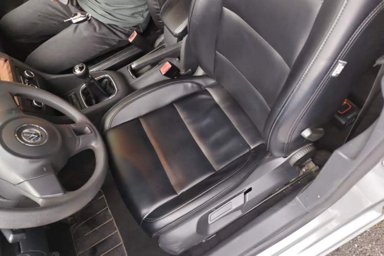Used Volkswagen Golf 2011 1.6 Manual Comfort Model Left Front Seat