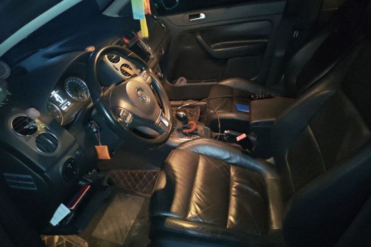 Used Volkswagen Golf 2011 1.4TSI Cross Golf Left Front Seat