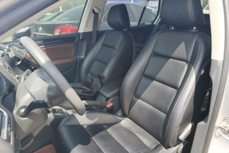 Used Volkswagen Golf 2011 1.6L Automatic Comfort Model Left Front Seat