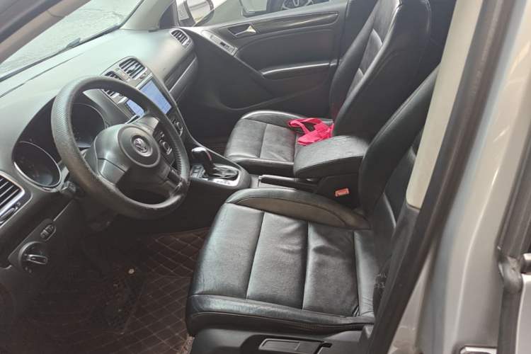 Used Volkswagen Golf 2011 1.6L Automatic Comfort Model Left Front Seat