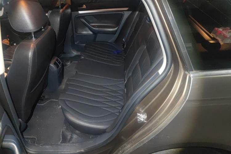 Used Volkswagen Golf 2011 1.4 TSI Luxury Touring Edition Left Rear Seat