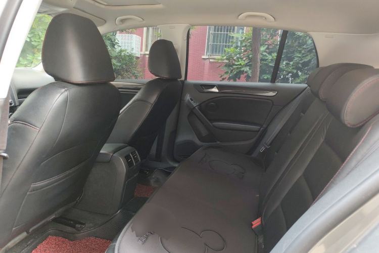 Used Volkswagen Golf 2011 1.4 TSI Automatic Comfort Model Left Rear Seat