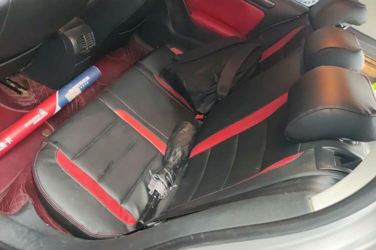 Used Volkswagen Golf 2011 1.6 Manual Comfort Model Left Rear Seat