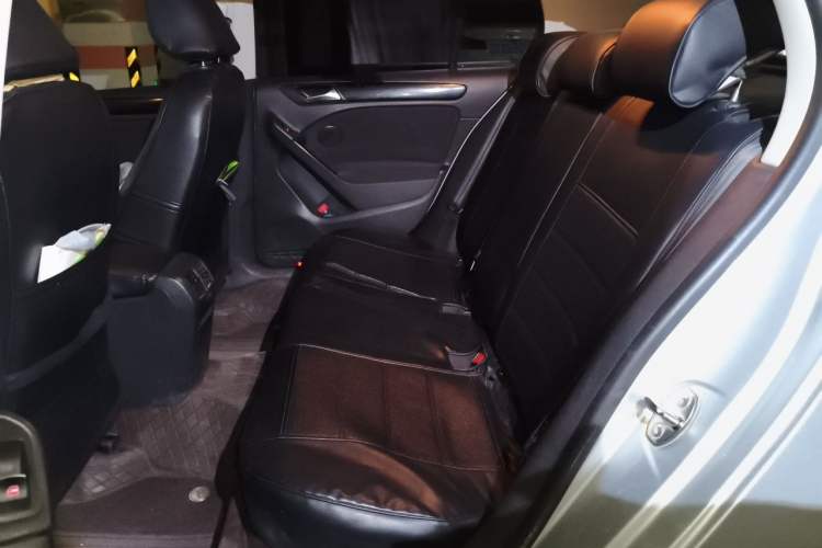 Used Volkswagen Golf 2011 1.4 TSI Automatic Comfort Model Left Rear Seat