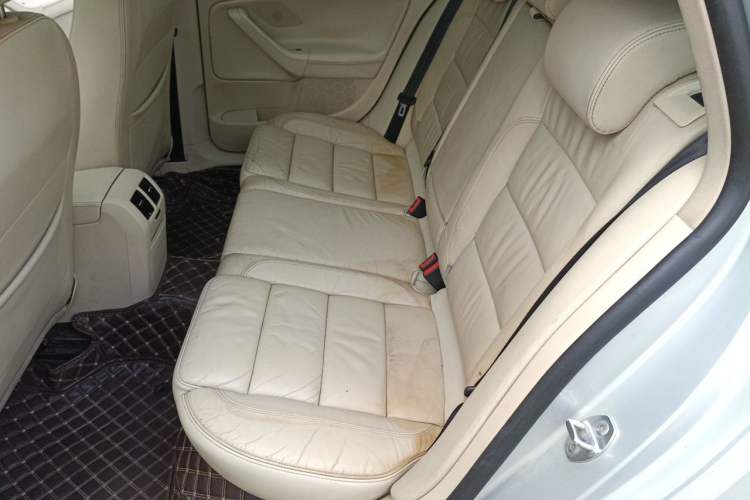 Used Volkswagen Golf 2011 1.4 TSI Luxury Touring Edition Left Rear Seat