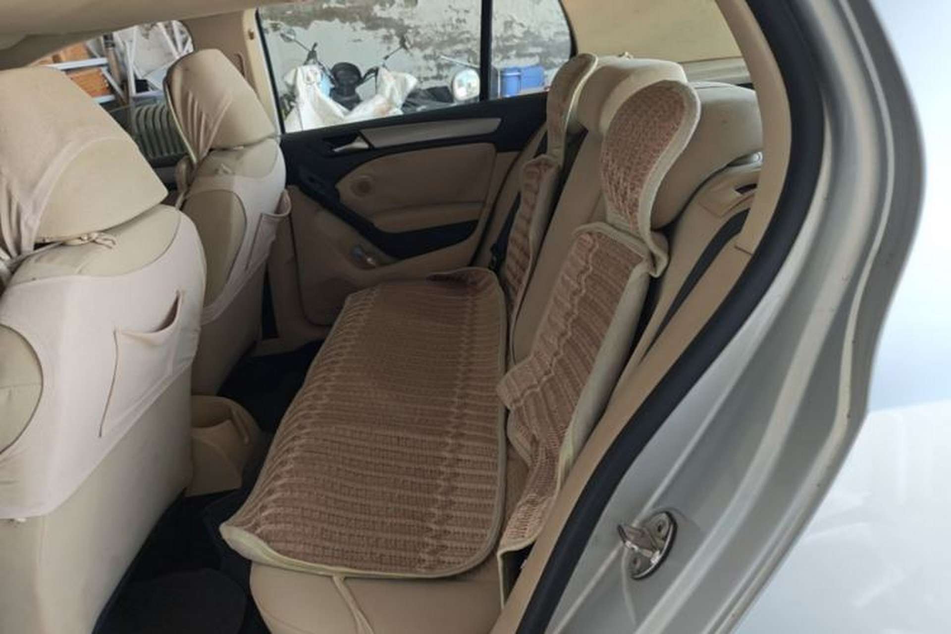 Used Volkswagen Golf 2011 1.6L Automatic Fashion Edition Left Rear Seat