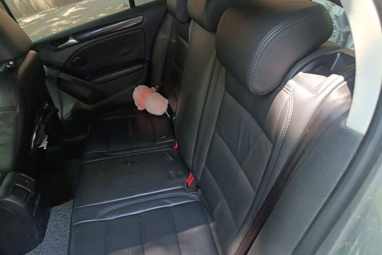 Used Volkswagen Golf 2011 1.4 TSI Automatic Comfort Model Left Rear Seat