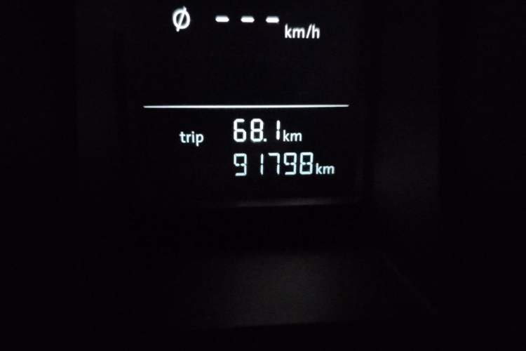 Used Volkswagen Golf 2011 1.4 TSI Automatic Comfort Model Odometer Close Up