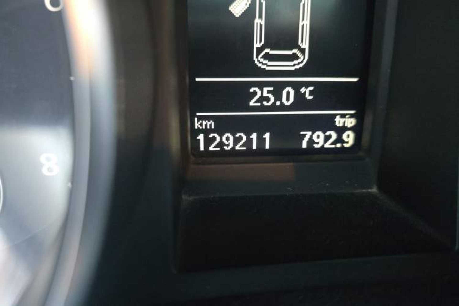 Used Volkswagen Golf 2011 1.4 TSI Automatic Luxury Edition Odometer Close Up