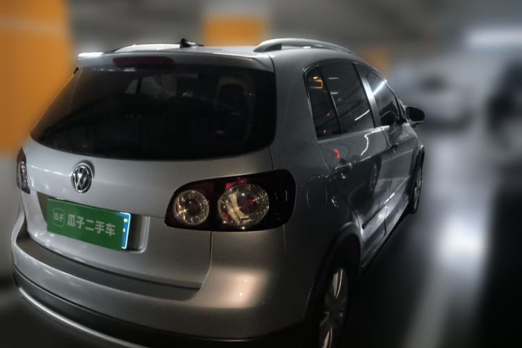 Used Volkswagen Golf 2011 1.4TSI Cross Golf Rear Right 45 Deg