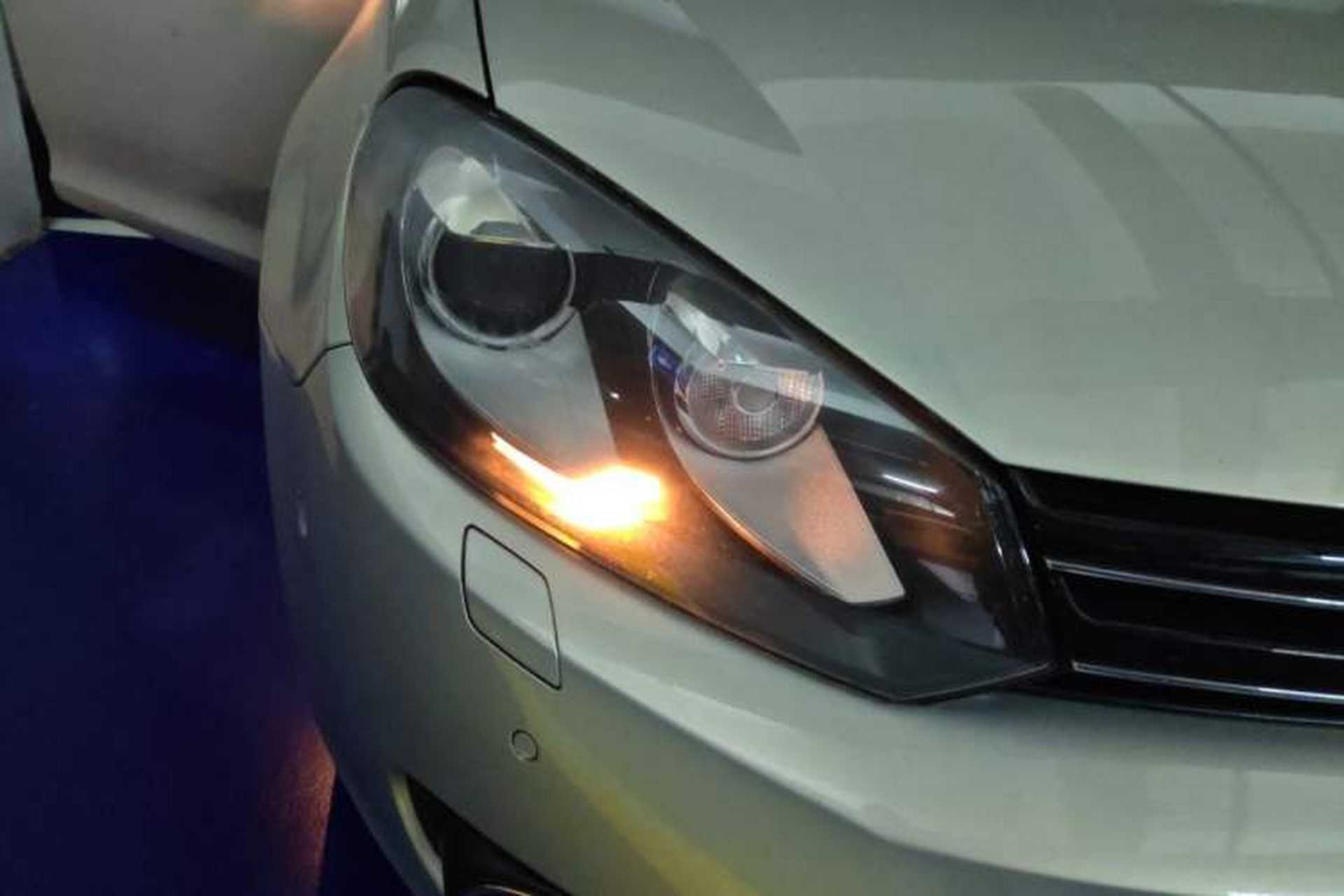 Used Volkswagen Golf 2011 1.4 TSI Luxury Touring Edition Right Front Headlight