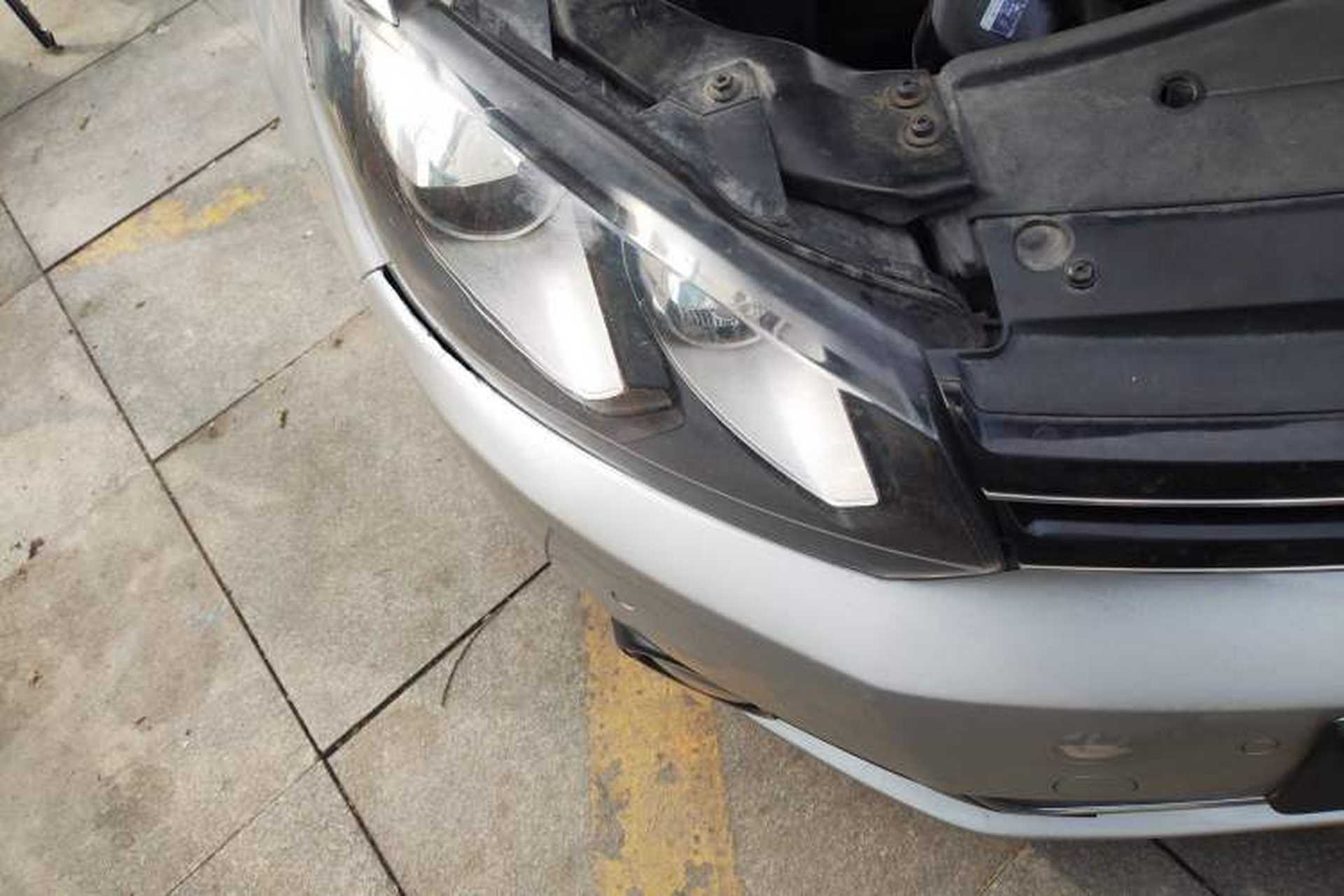 Used Volkswagen Golf 2011 1.4 TSI Comfort Travel Edition Right Front Headlight