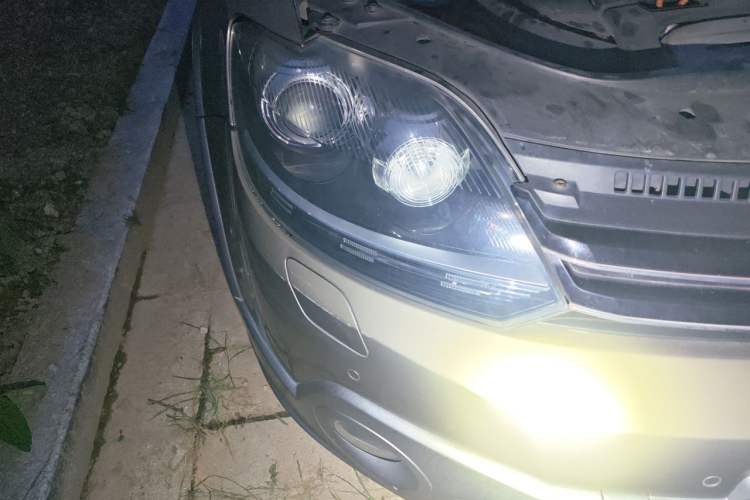 Used Volkswagen Golf 2011 1.4TSI Cross Golf Right Front Headlight