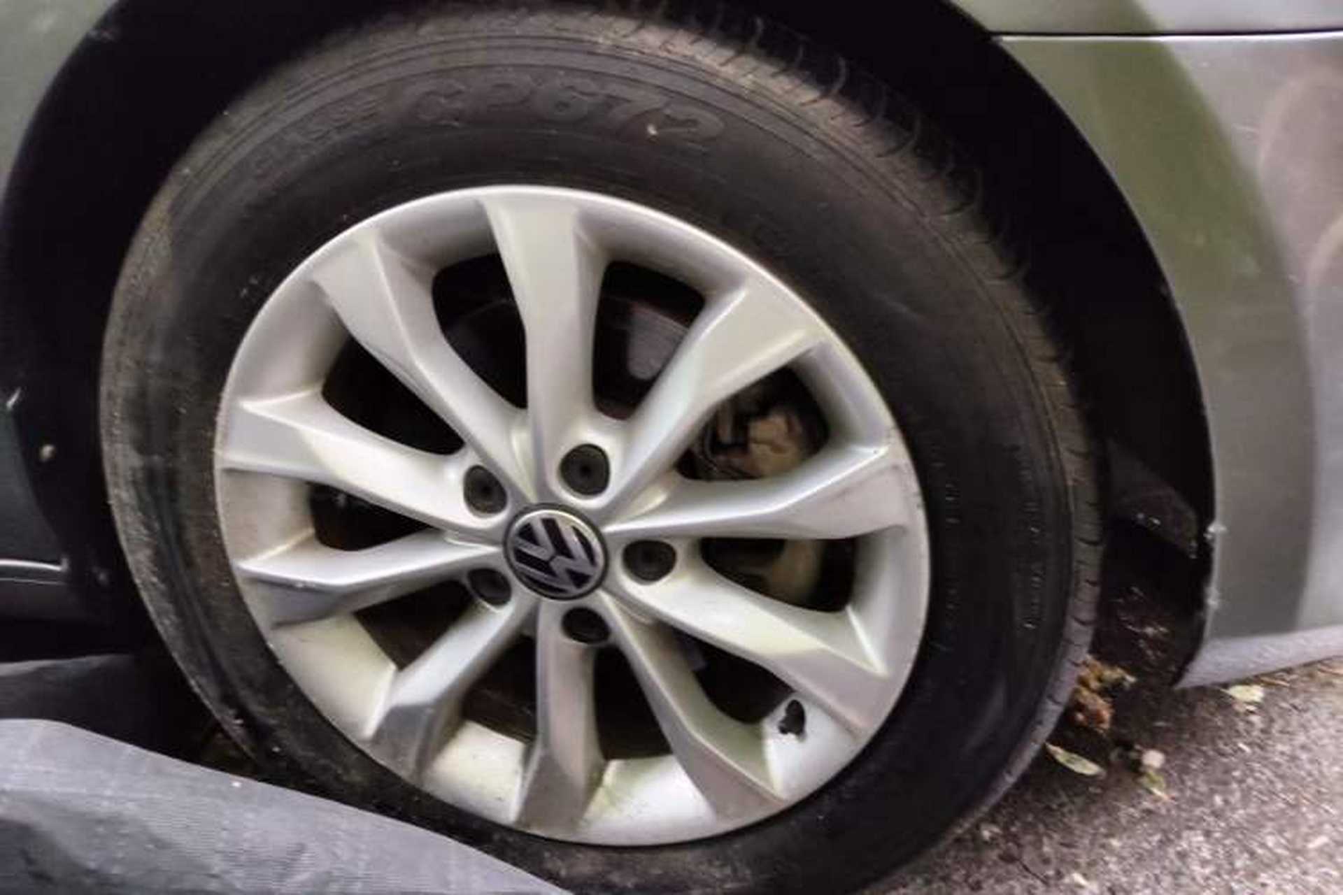 Used Volkswagen Golf 2011 1.4 TSI Automatic Luxury Edition Right Front Wheel Hub