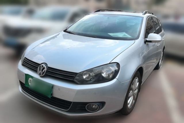 Ojetý Volkswagen Golf 2011 1.4 TSI Comfort Travel Edition