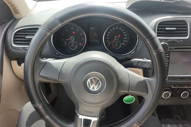 Used Volkswagen Golf 2011 1.6 Manual Comfort Model Steering Wheel