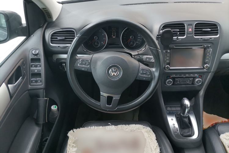 Used Volkswagen Golf 2011 1.4 TSI Automatic Luxury Edition Steering Wheel