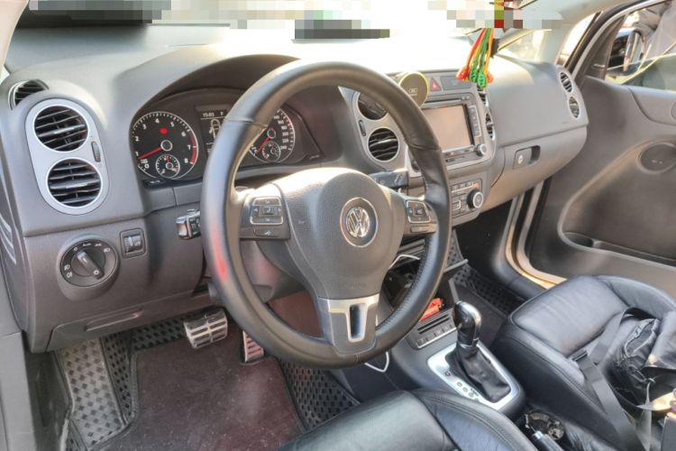 Used Volkswagen Golf 2011 1.4TSI Cross Golf Steering Wheel