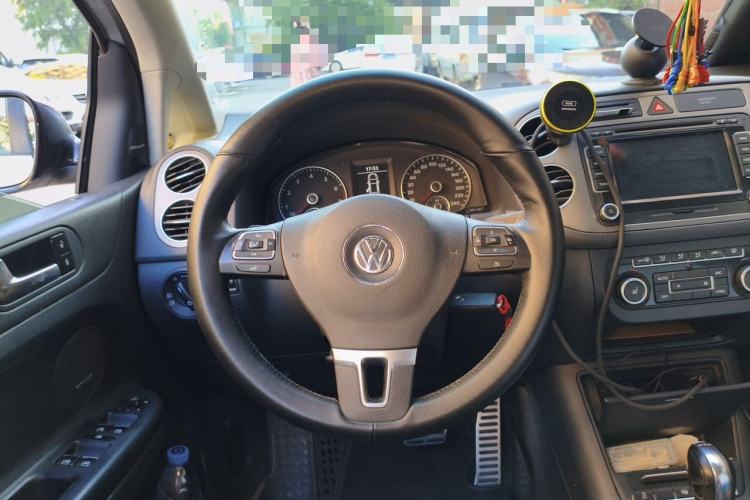 Used Volkswagen Golf 2011 1.4TSI Cross Golf Steering Wheel