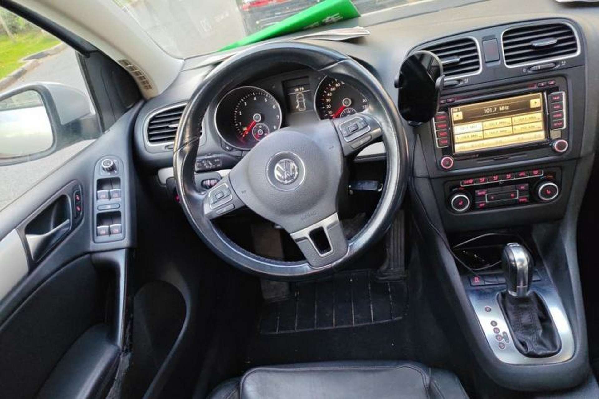 Used Volkswagen Golf 2011 1.4 TSI Automatic Luxury Edition Steering Wheel