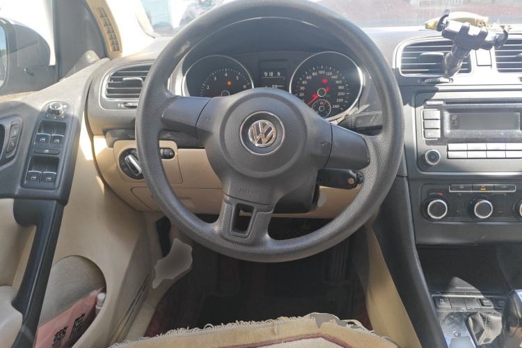 Used Volkswagen Golf 2011 1.6L Automatic Comfort Model Steering Wheel