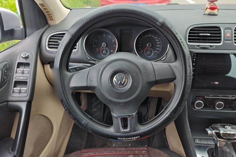 Used Volkswagen Golf 2011 1.4 TSI Automatic Comfort Model Steering Wheel