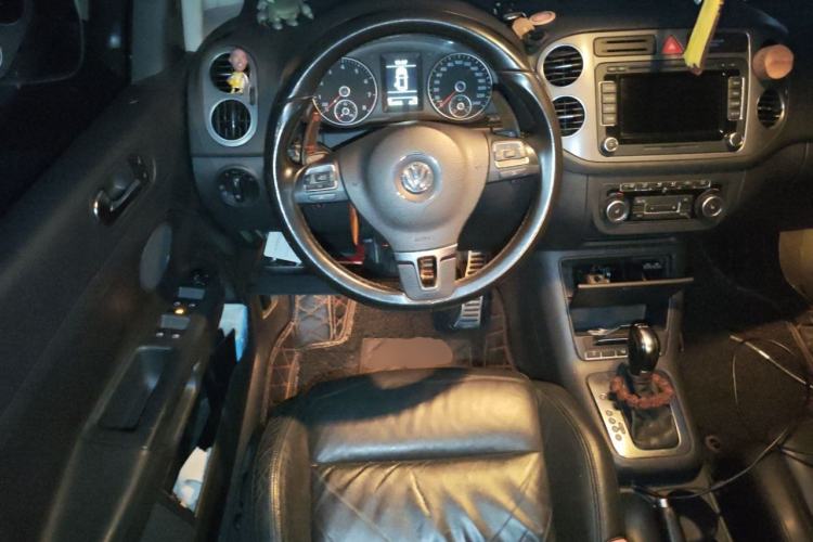Used Volkswagen Golf 2011 1.4TSI Cross Golf Steering Wheel