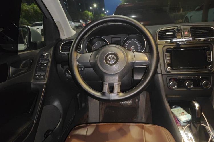 Used Volkswagen Golf 2011 1.6L Automatic Comfort Model Steering Wheel