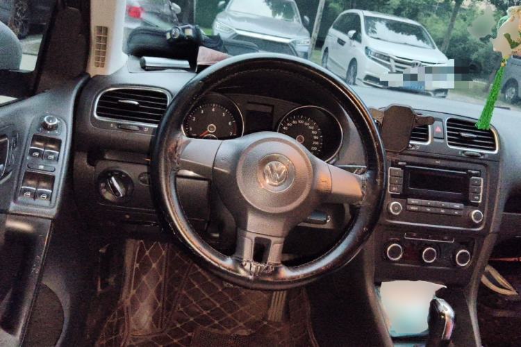 Used Volkswagen Golf 2011 1.6L Automatic Comfort Model Steering Wheel