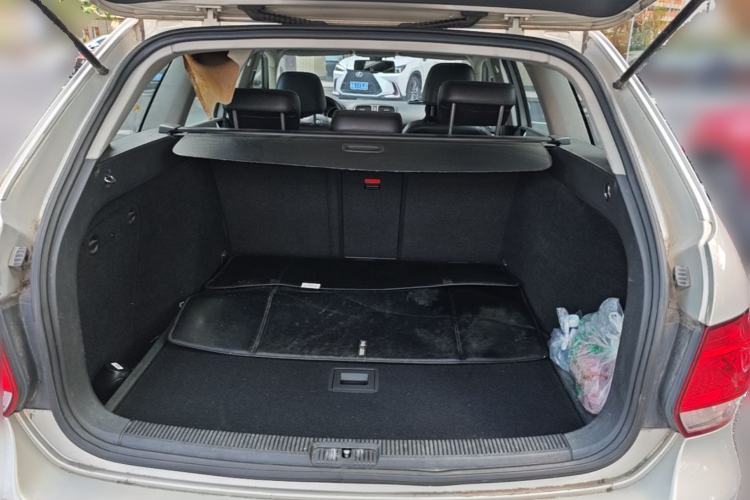 Used Volkswagen Golf 2011 1.4 TSI Luxury Touring Edition Trunk