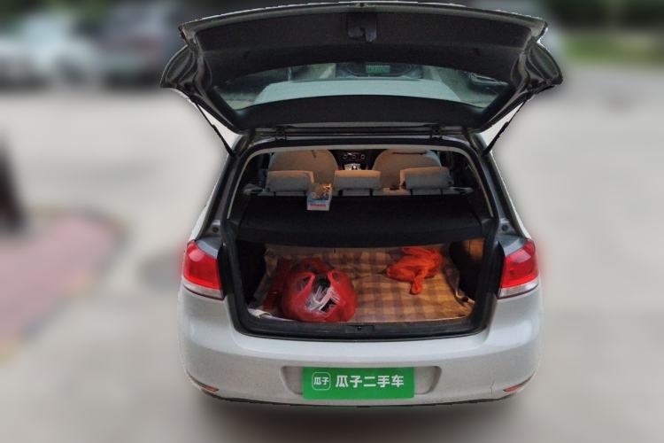 Used Volkswagen Golf 2011 1.6L Automatic Comfort Model Trunk