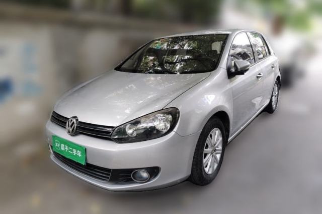 Volkswagen Golf 2011 1.6L Automatic Fashion Edition с пробегом