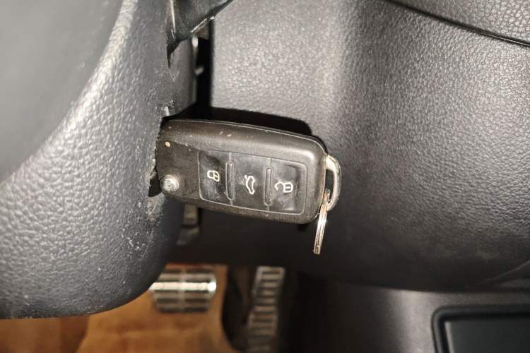 Used Volkswagen Golf 2011 1.4TSI Cross Golf Vehicle Key