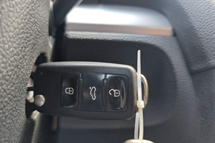 Used Volkswagen Golf 2011 1.4 TSI Luxury Touring Edition Vehicle Key