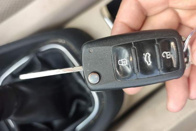 Used Volkswagen Golf 2011 1.6 Manual Comfort Model Vehicle Key