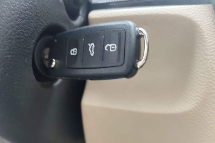 Used Volkswagen Golf 2011 1.6L Automatic Comfort Model Vehicle Key