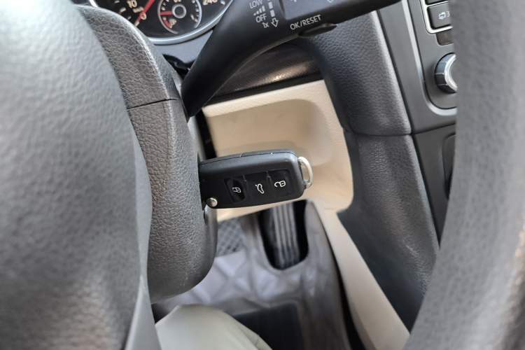 Used Volkswagen Golf 2011 1.4 TSI Automatic Comfort Model Vehicle Key