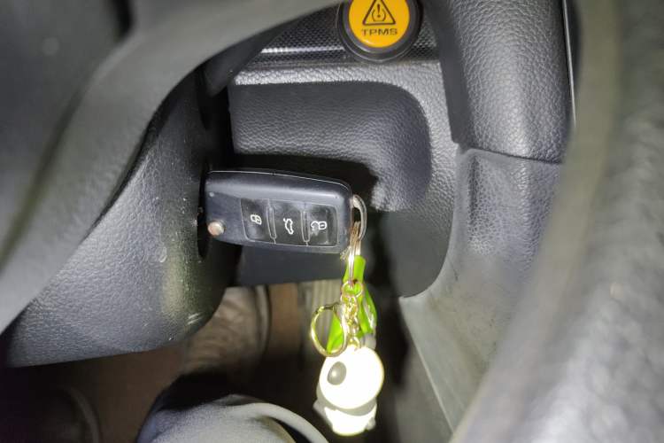Used Volkswagen Golf 2011 1.6L Automatic Comfort Model Vehicle Key
