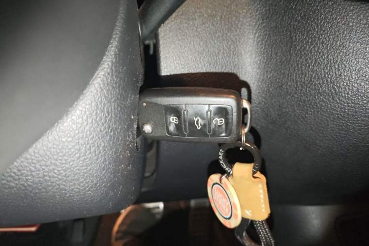 Used Volkswagen Golf 2011 1.4TSI Cross Golf Vehicle Key