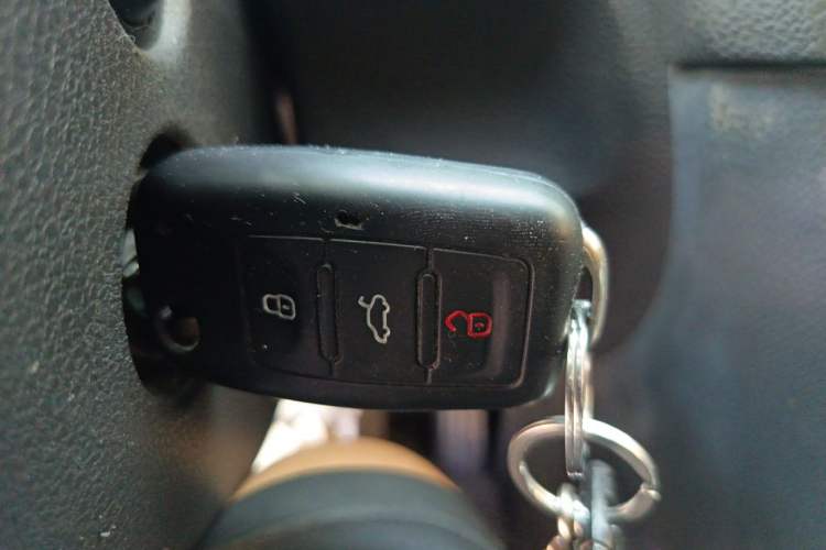Used Volkswagen Golf 2011 1.4 TSI Automatic Comfort Model Vehicle Key