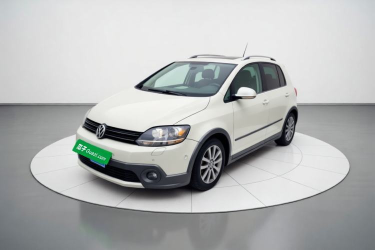 Used Volkswagen Golf 2011 1.4TSI Cross Golf Guazi used car, China used car export, Used car for sale, Used  cars, Cheapest cars for sale