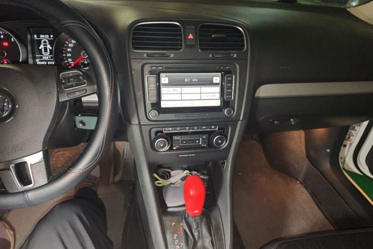Used Volkswagen Golf 2011 1.4 TSI Luxury Touring Edition Audio And AC Panel